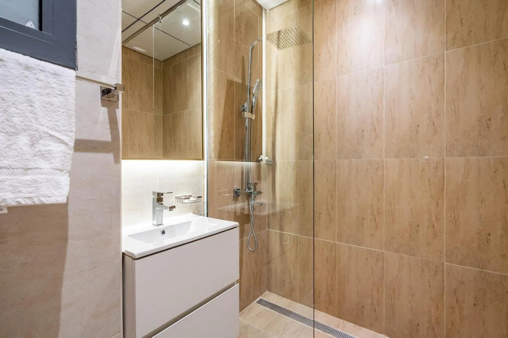 Guestready Holiday Homes - Luxury Stay In Jvc Dubái 0*,